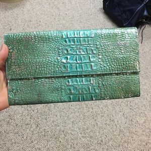 SALE Fun Green & Silver Surly Alligator Clutch